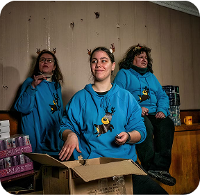 Волонтер організації Олені Святого Миколая